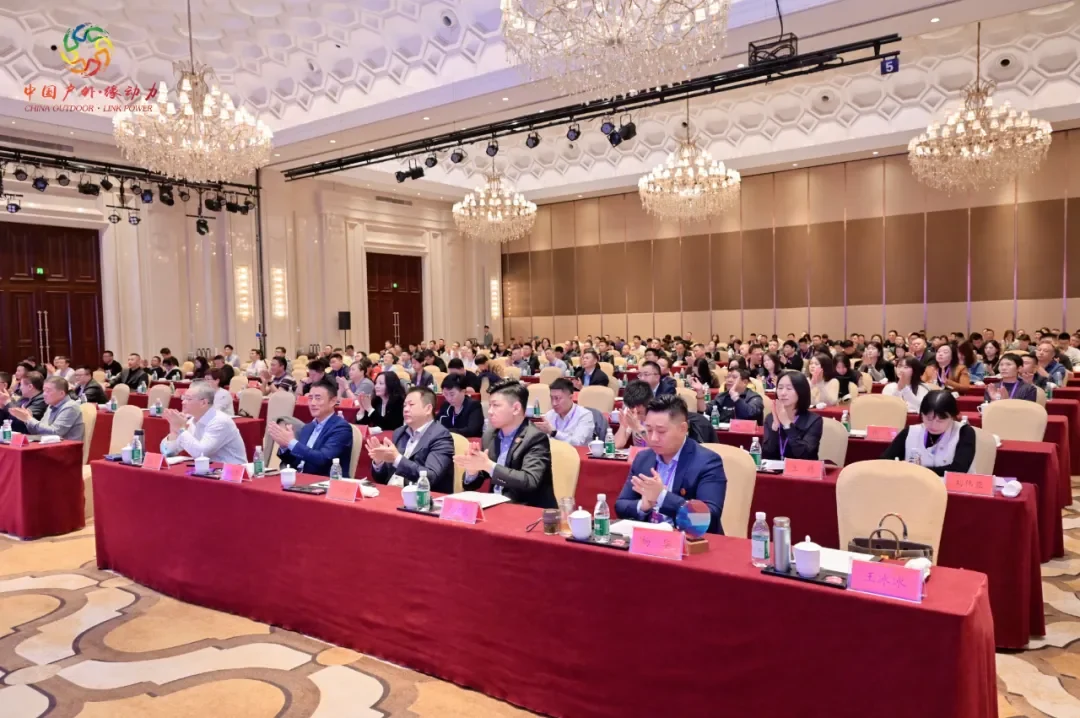 Dragon Soars in the Divine Capital, Fates Converge for Wide Opportunities – MR LED Shares Glasses-Free 3D Technology